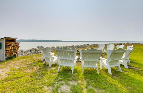 Oceanfront Mid-Coast Maine Home with Private Beach! - Foto 3