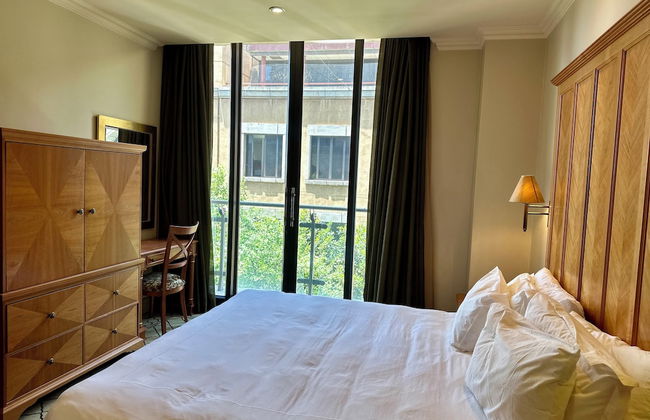 KMG Apartments x Michelangelo Towers 0705 - Photo 11