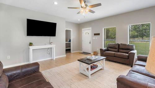 Country Living with Fishing Lake and Bright Stars - Foto 3