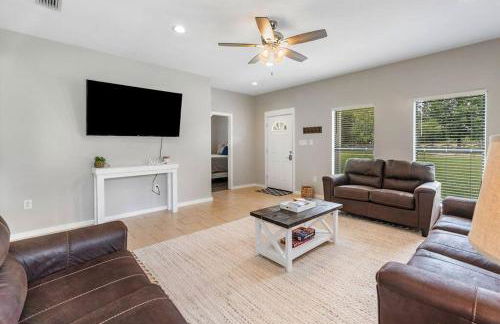 Country Living with Fishing Lake and Bright Stars - Foto 3