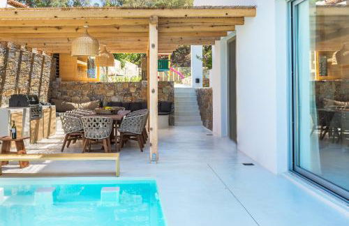 La Casa di Mare, Luxury Beach Front Villa with Private Pool, Whirlpools & Sauna, By ThinkVilla - Foto 8