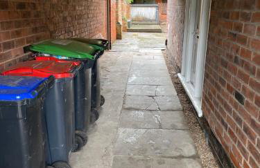 Large Traditional, Sleeps 8, 2 baths, Train, Tram, Pubs, Hucknall - Foto 44