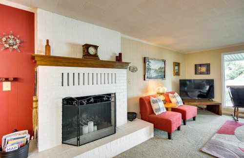 Lakefront Canadian Gem Fire Pit, Decks and Grills - Foto 6