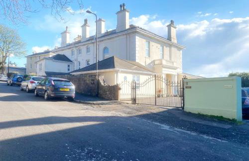 No2 Ellington Court Apartment - Photo 2