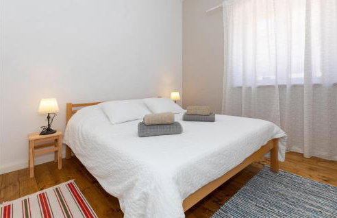 4 Bedroom Beautiful Home In Rogotin - Foto 23