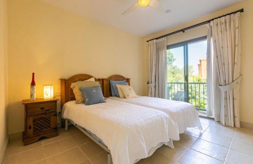 Royal Flamingos Sea View Apartman - Foto 20