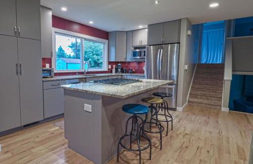 New cozy Fall foothill retreat in Boulder - Photo 12