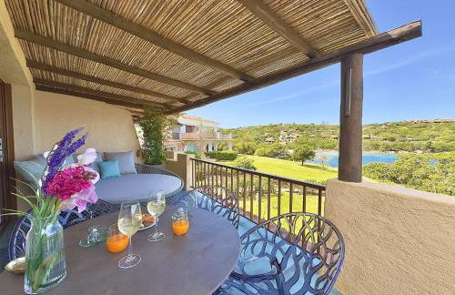 Luxury Seafront Apartment - Beach Access - Parking & WiFi - by Coral Property - Foto 11