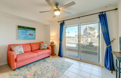 Waterfront Home with Deck and Pool in City-by-the-Sea - Foto 21