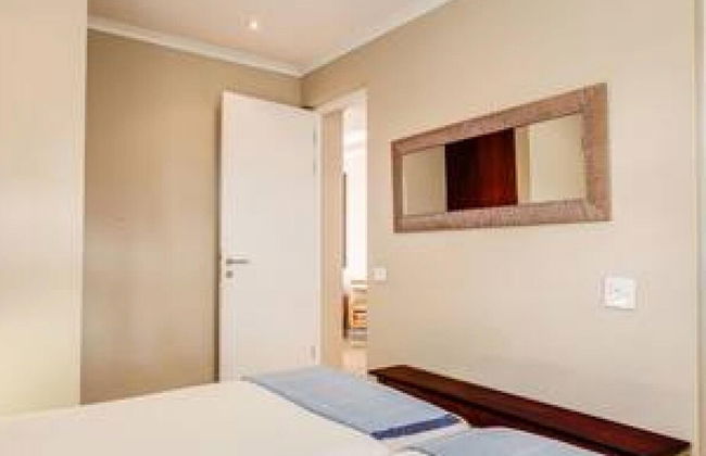 Secure Holiday Apartment w Private Pool Calico - Photo 61