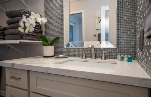 Modern and Relaxing Oceanfront Vistas - Photo 28