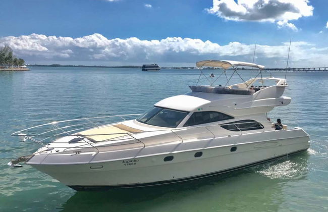 Miami Private Yacht Ride - Photo 1