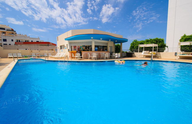 Poniente Playa Aparthotel - Photo 7