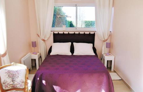 1 Bedroom Awesome Home In Carolles - Foto 3