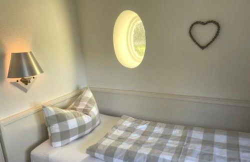 Sky & Sand Homes Sturmmöwe I Reetdach-Refugium mit Parkgarten in SPO - Photo 18