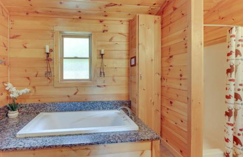 Hot Tub and Game Room Charming Morganton Cabin! - Foto 23