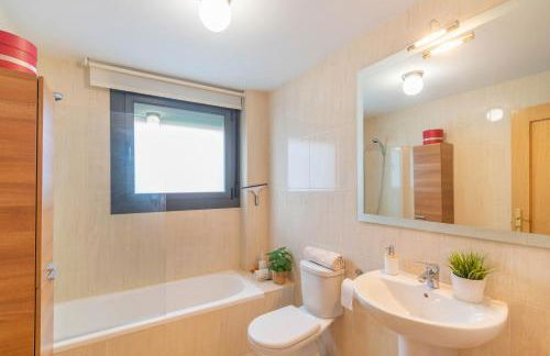 Gran chalet con amplio jardín próximo a Pamplona - Foto 40