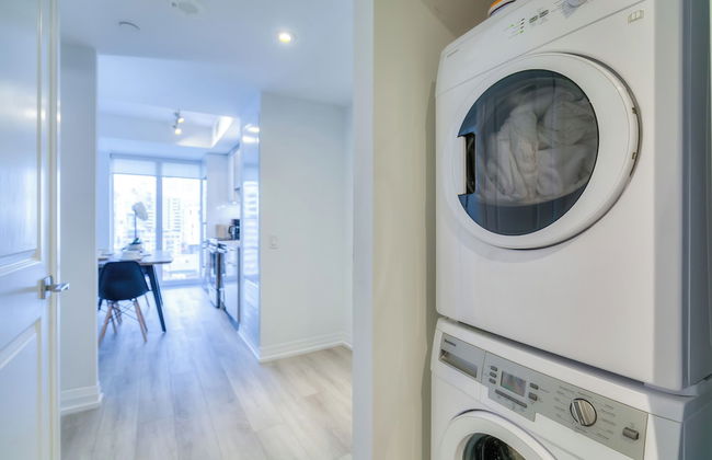 Panorama Suites Downtown Toronto - Photo 24