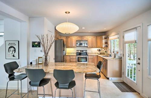 Lakefront Otis Home with Stunning Views and Boats! - Foto 18