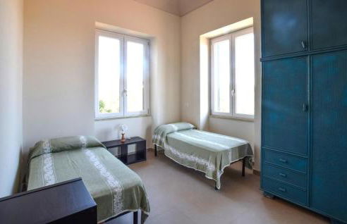 5 Bedroom Nice Home In Bovalino - Foto 21