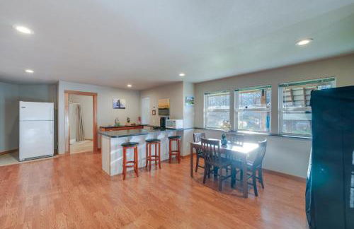 Quaint Mount Vernon Studio Rental with Big Lake View - Foto 9