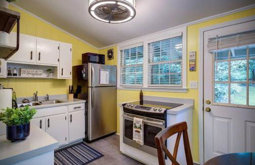 Mountain Home near Blue Ridge Parkway, Central Location! - Foto 8