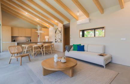 Stunning Beach House with Pool by LovelyStay - Foto 19