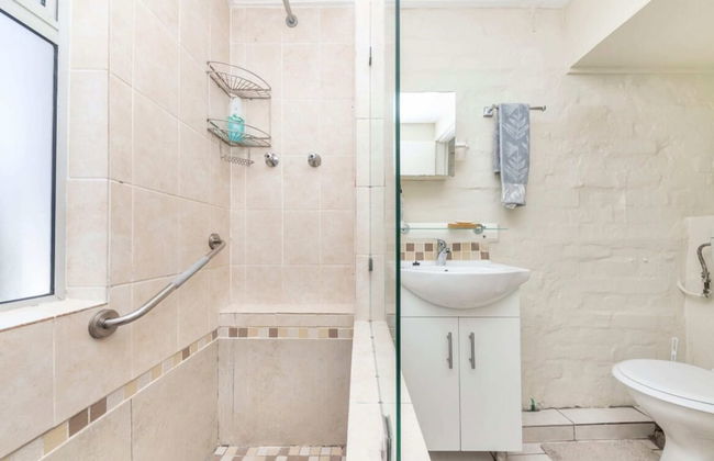 Peaceful 1BD Flat w/ Private Gardenrondebosch - Foto 15