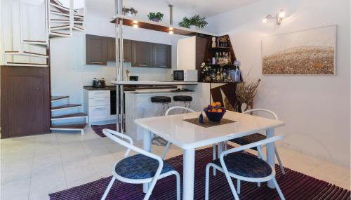 Three-Bedroom Holiday Home In Opuzen - Foto 4