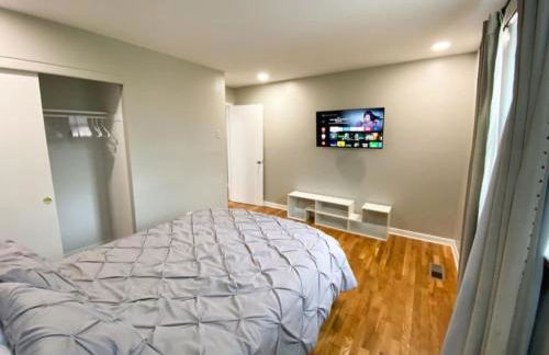 New Listing The Playhouse with Spa Games & More - Photo 16