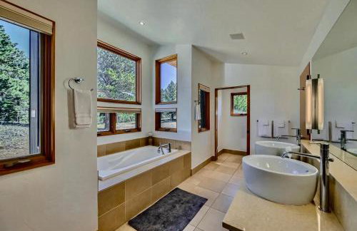 Caribou Ridge with Hot Tub! Pet Friendly with James Peak Views - Sleeps 10 - Foto 3