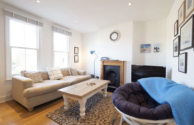 Sail Away - 2-Bed Apartment by the Beach - Foto 1