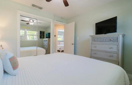 Tiki Time - Waterfront Pool Home, 65` Dock , Direct Ocean Access! - Foto 29