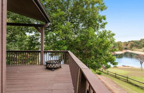 Lakefront Home Dock Covered Deck Fire Pit Dogs OK - Foto 3