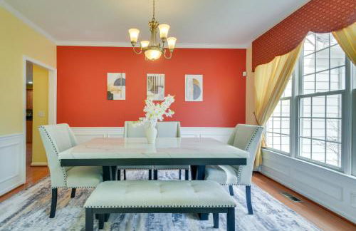 Fire Pit and Pool Access Quiet Holly Springs Home - Foto 11