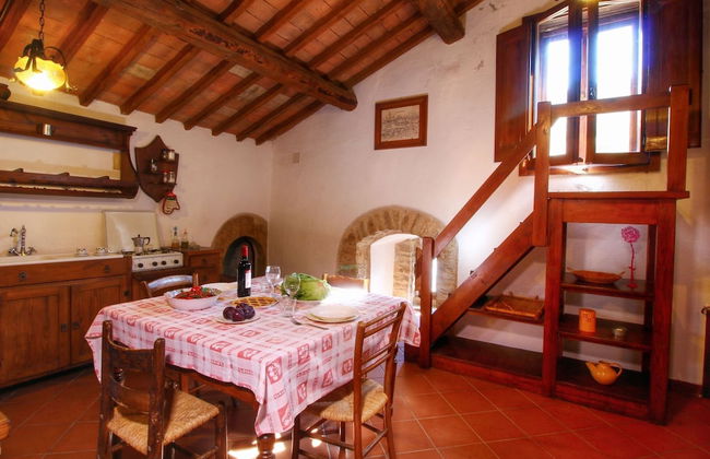 Umbria's Poolside Charm - Photo 19