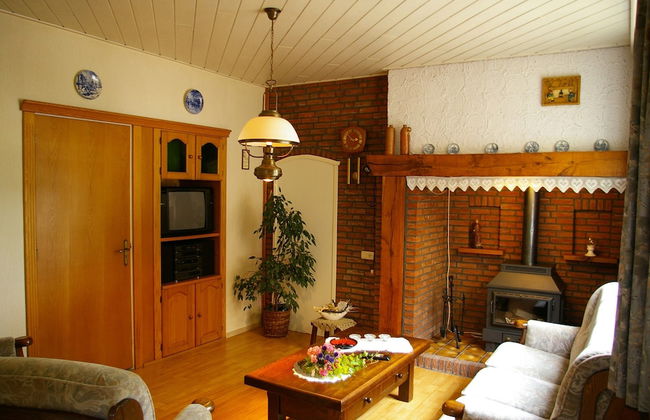 Tranquil Farmhouse near Forest in Ulicoten with Terrace - Foto 8