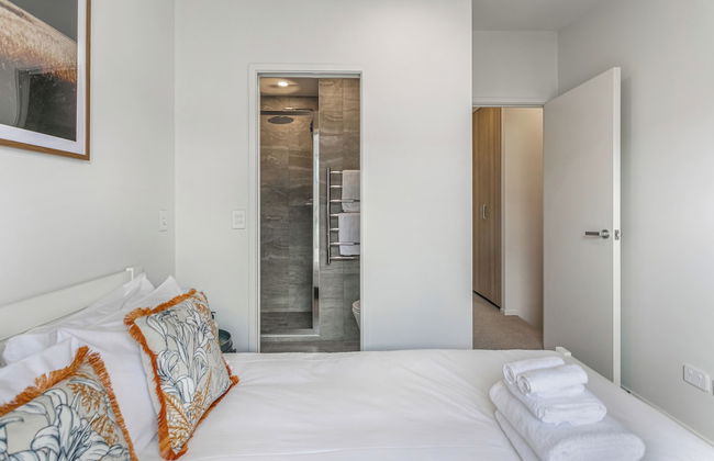 Fresh Grey Lynn 2BR unit w/ Patio by Zodiak Stays - Foto 2