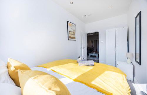 Modern 3 Bedroom Apartment with Ensuite - Foto 7