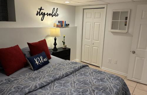 The Wrigleyville Deluxe -Steps from Wrigley Sleeps 10 - Foto 26