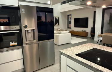 Villa R&M with Pool and Jacuzzi - Photo 10