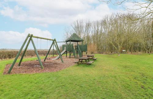 The Oak Room - Windmill Country Retreats - Photo 24