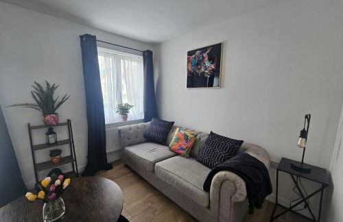 Homington House Long Stays Sleeps 7 Free Parking - Foto 9