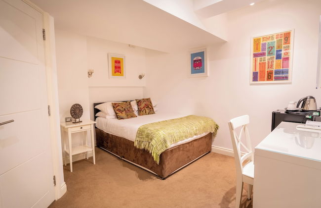 Pod Rooms - Nell Gwynn House Apartments - Photo 33