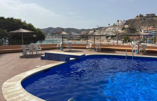Vista al mar con piscina - Foto 9