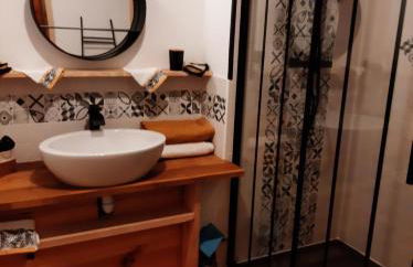 Cantal maison individuelle - Photo 1