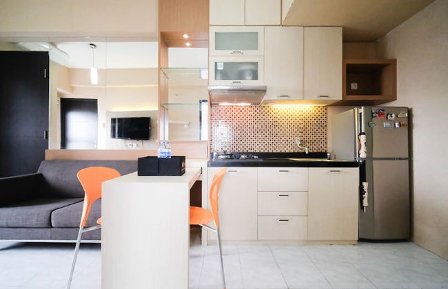 Homey And Tidy 2Br At Puri Mas Apartment - Foto 7