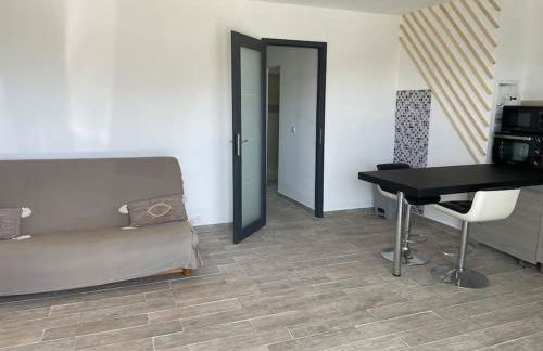 U Secondu Appart neuf spacieux au calme - Foto 7