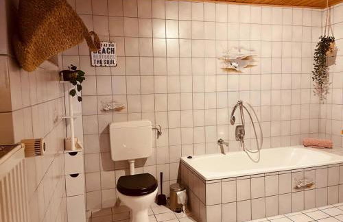 Odw homes - Large country house with three apartments and garden - Photo 7