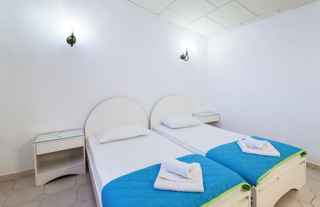 Sofia Studios - Photo 7